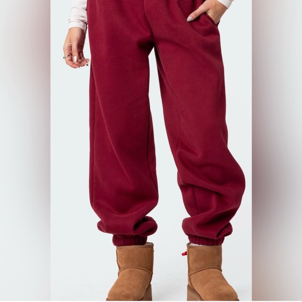 EDIKTED ♥️ Online Exclusive Clark Oversized Sweatpants - Size Small